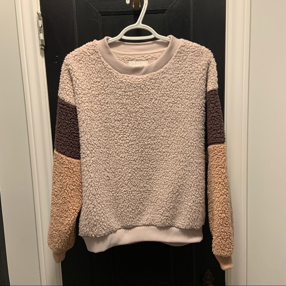 Pink Sweater - Picture 1 of 6